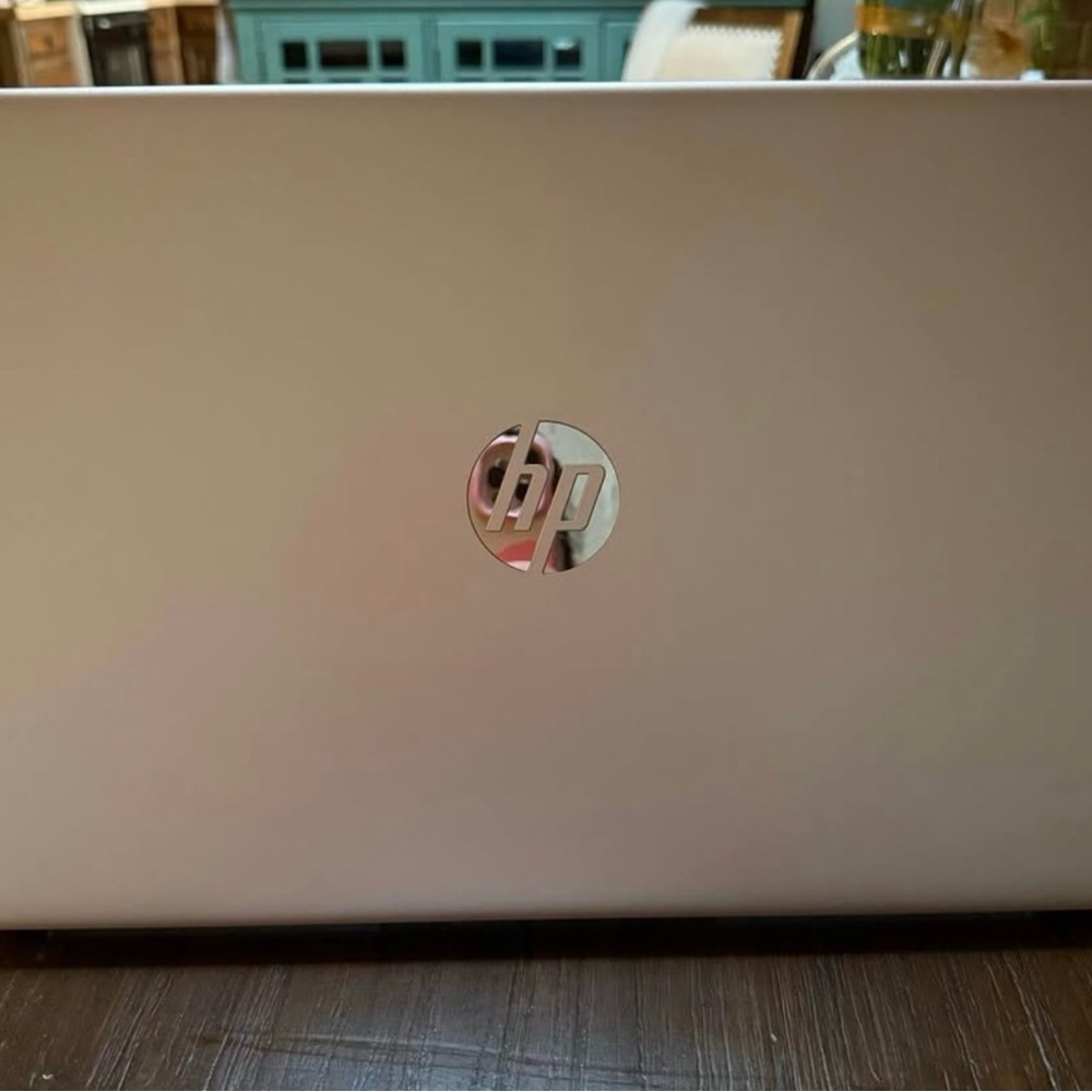 HP rose gold Laptop